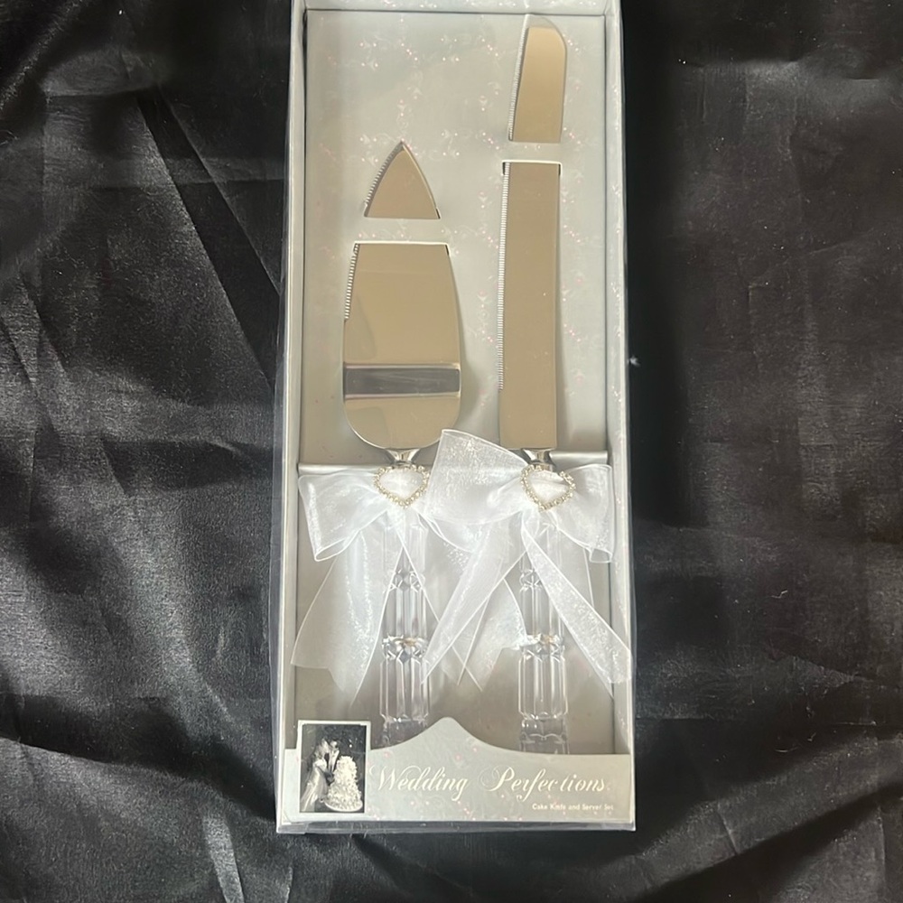 Beautiful Silver Wedding Server Set